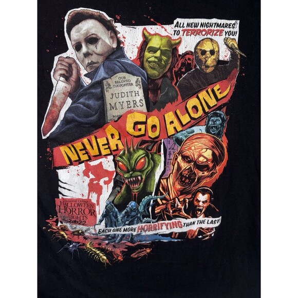 Universal Studios HALLOWEEN HORROR Nights Shirt Never Go Alone 2022 Small SCARY - Picture 4 of 7